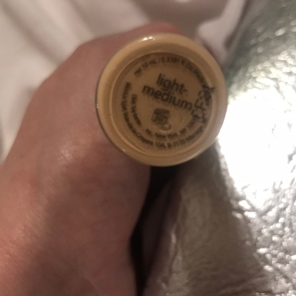 Concealer Bundle - Set of 3 - Light-Medium - Picture 4 of 8